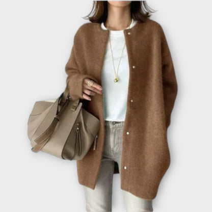 Lilly - Chic and Stylish Cardigan