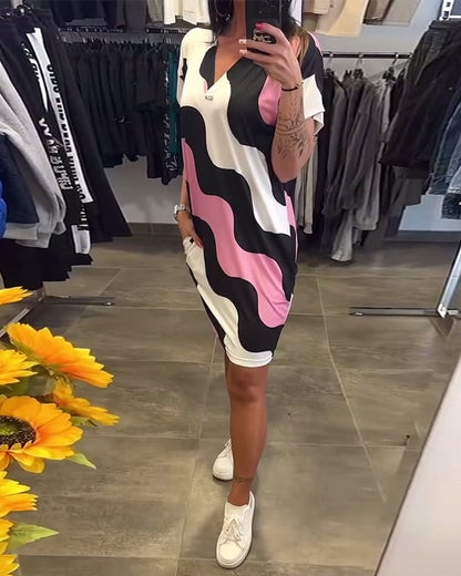 Penelope - Stylish V Neck Dress With Wavy Print