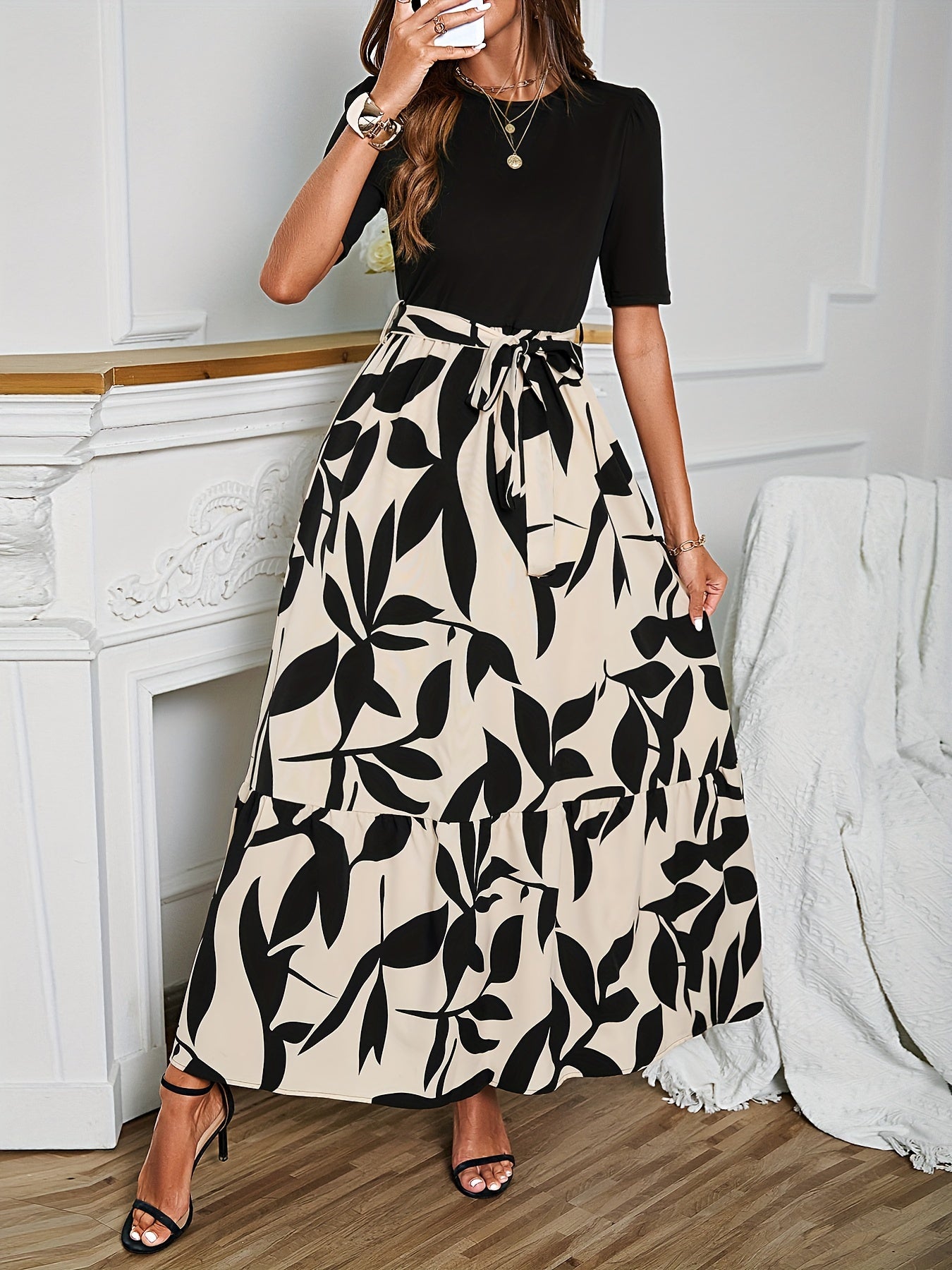 Nuray - Elegant Floral Short Sleeve Dress