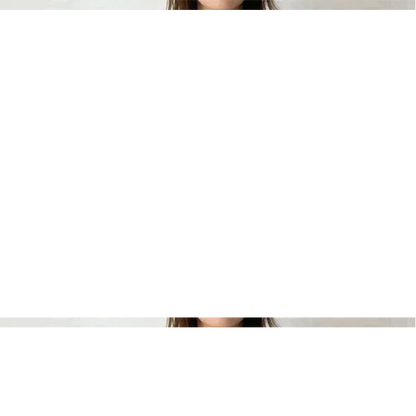 Lilly - Chic and Stylish Cardigan