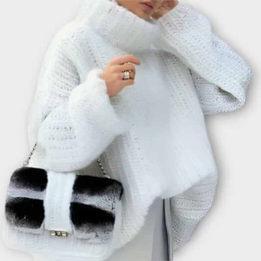 Paulina - Cozy Long Sleeve Women's Hoodie