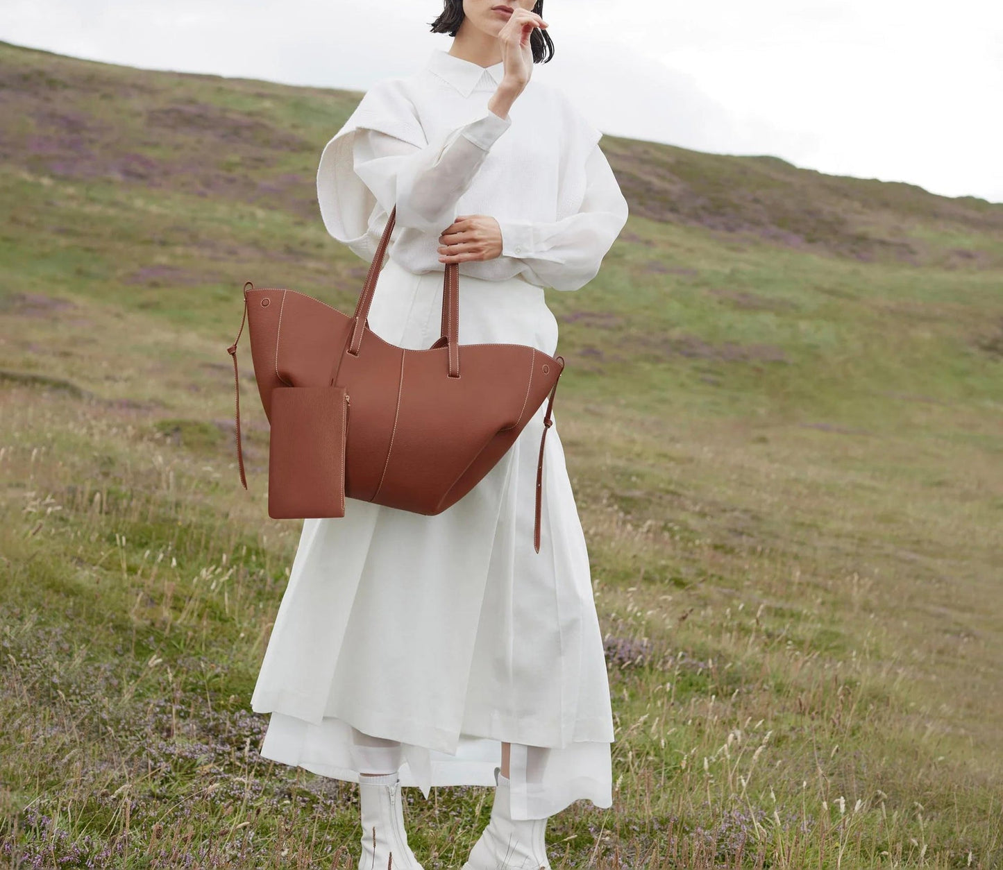 Araceli - Large Capacity Shoulder Bag