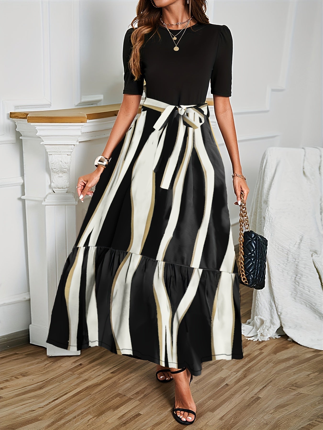 Nuray - Elegant Floral Short Sleeve Dress